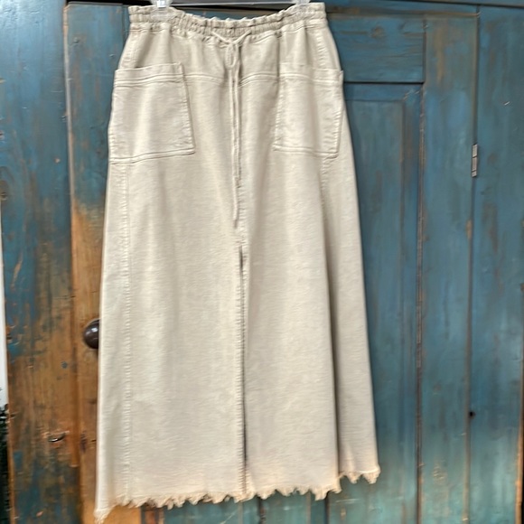 Free People Dresses & Skirts - New Free People “Like This” maxi skirt khaki tan XS fits 10-12. Sold out.
